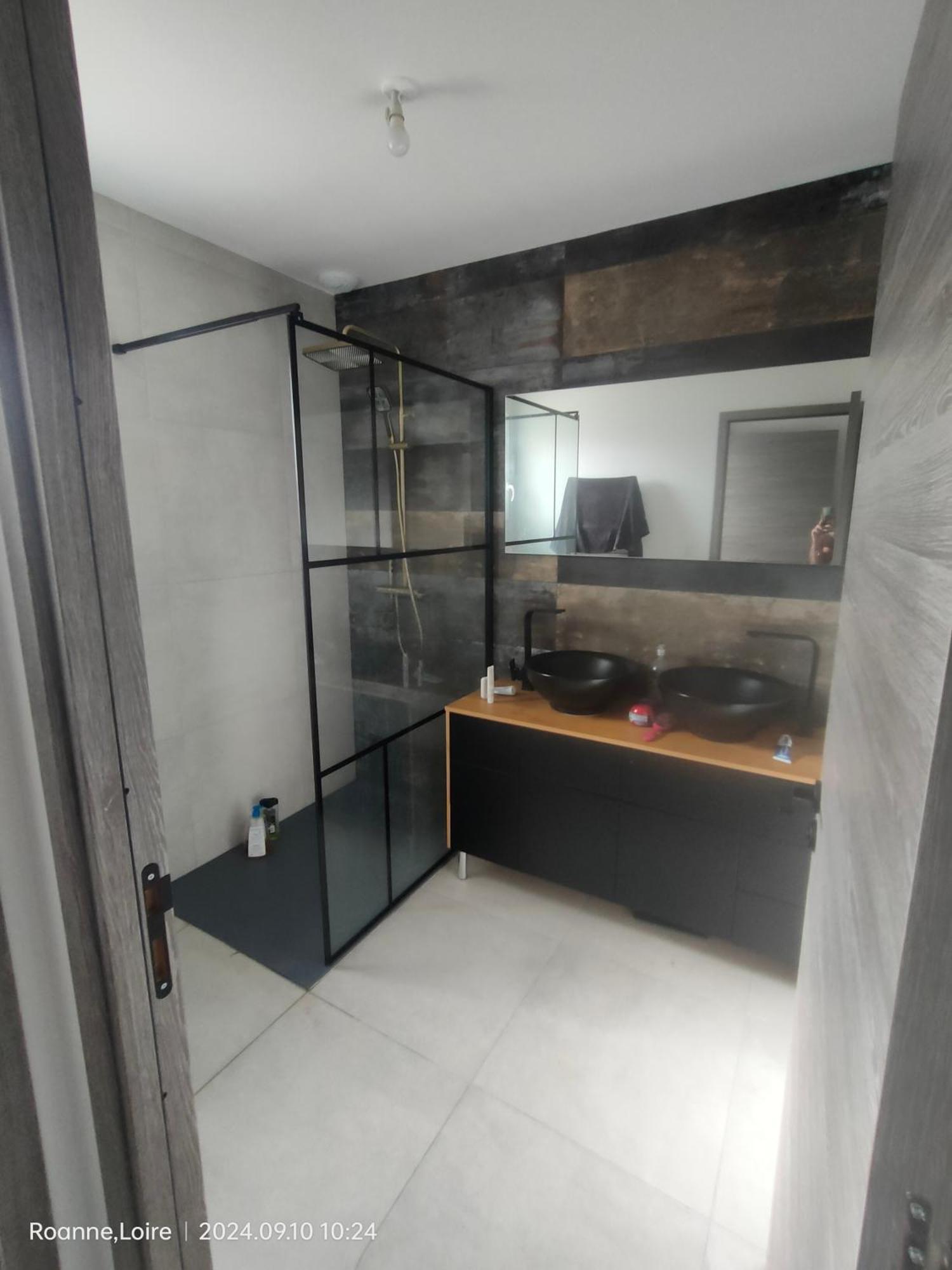 Chambre Dans Maison Plain-Pied Moderne Roanne Ngoại thất bức ảnh